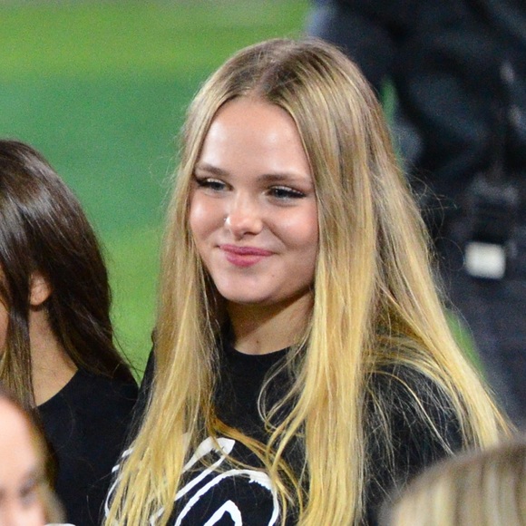 Meet your Posher, Paige - Picture 1 of 2